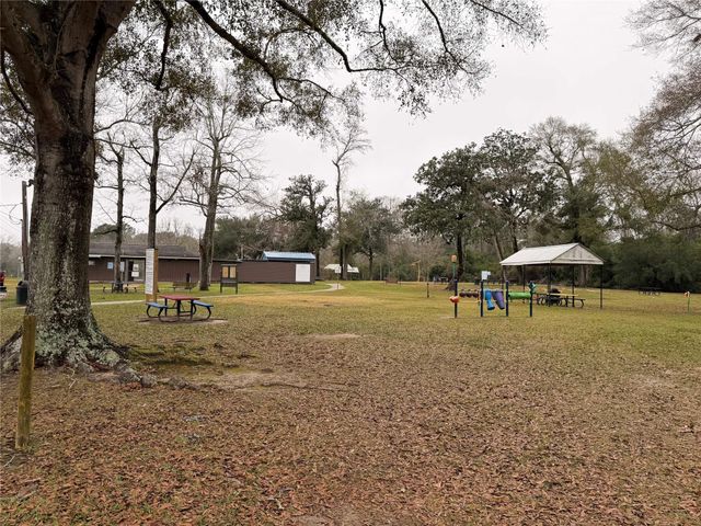 2107 Roman Forest Boulevard, New Caney, TX 77357