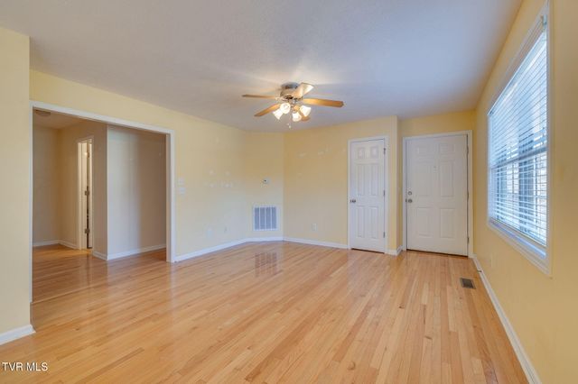 518 Pilgrim Court C, Johnson City, TN 37601