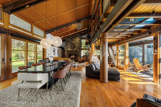 825 Winter Ridge Rd, Hope, ID 83836
