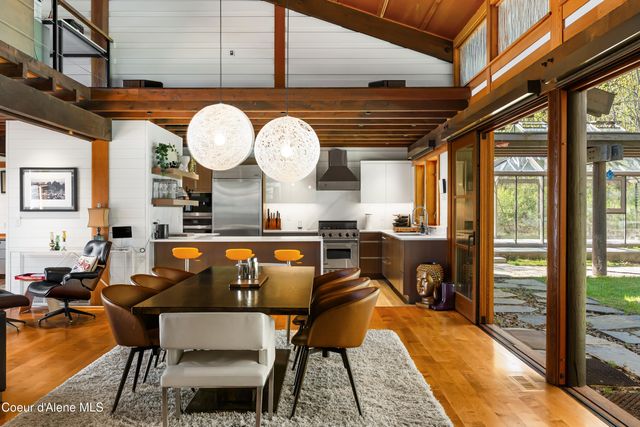 825 Winter Ridge Rd, Hope, ID 83836