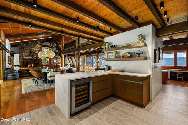 825 Winter Ridge Rd, Hope, ID 83836