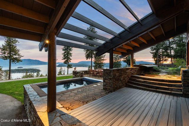 825 Winter Ridge Rd, Hope, ID 83836
