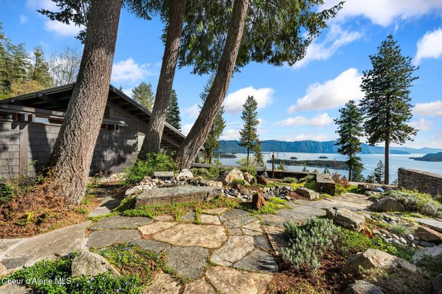 825 Winter Ridge Rd, Hope, ID 83836