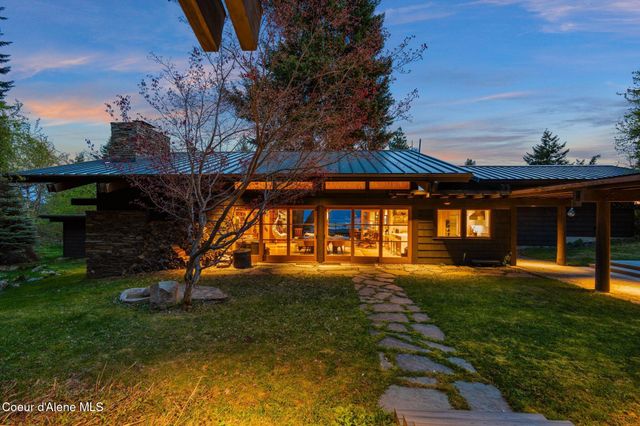 825 Winter Ridge Rd, Hope, ID 83836