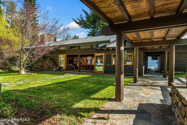 825 Winter Ridge Rd, Hope, ID 83836