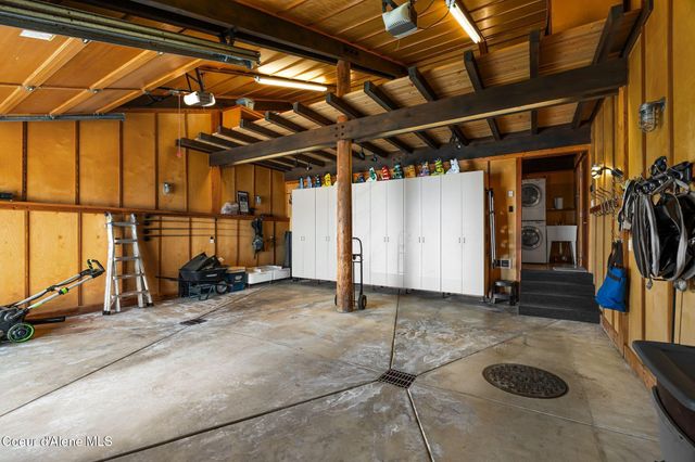 825 Winter Ridge Rd, Hope, ID 83836