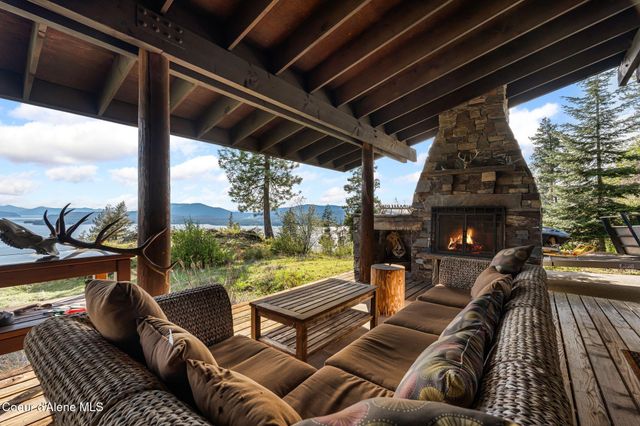 825 Winter Ridge Rd, Hope, ID 83836