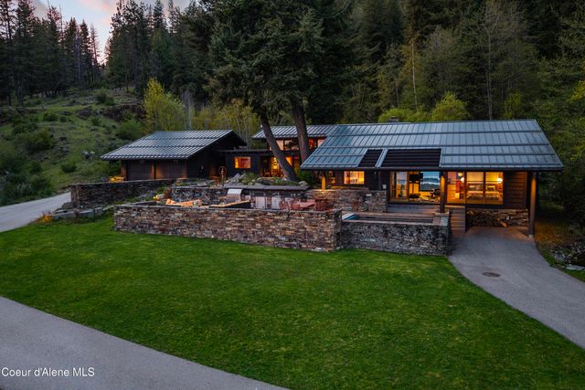825 Winter Ridge Rd, Hope, ID 83836