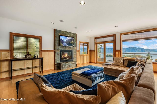 825 Winter Ridge Rd, Hope, ID 83836