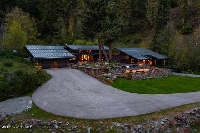 825 Winter Ridge Rd, Hope, ID 83836