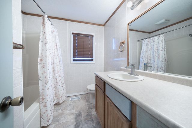 1400 E Beaumont St, Park City, KS 67219