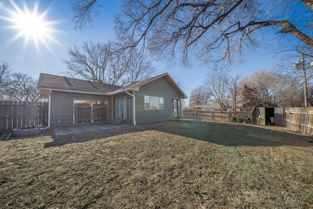 1400 E Beaumont St, Park City, KS 67219