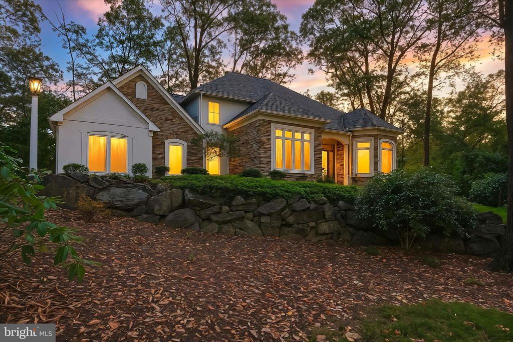 1715 WYNDHAM DR, York, PA 17403