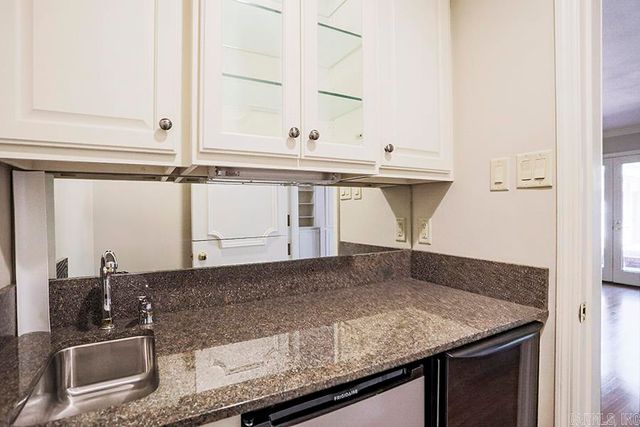 707 Pleasant Valley Dr Unit 10, Little Rock, AR 72227