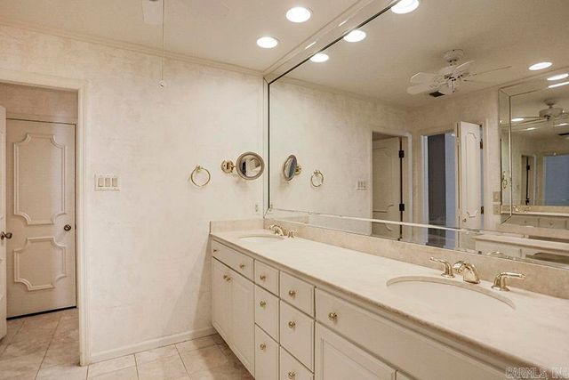 707 Pleasant Valley Dr Unit 10, Little Rock, AR 72227