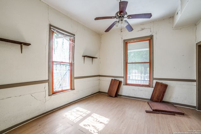 617 Dawson, San Antonio, TX 78202
