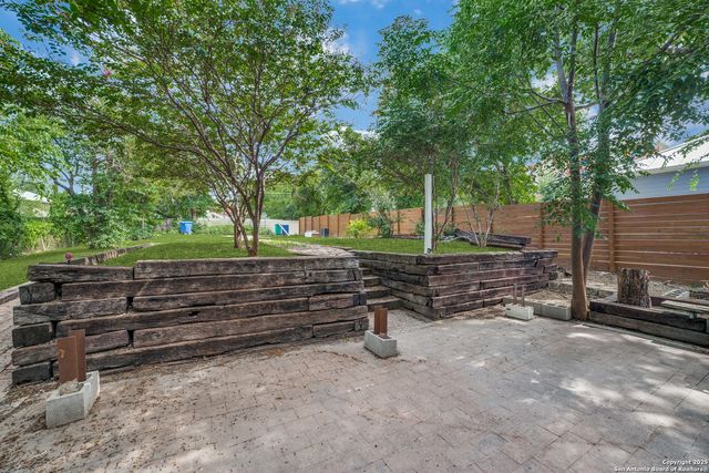 617 Dawson, San Antonio, TX 78202
