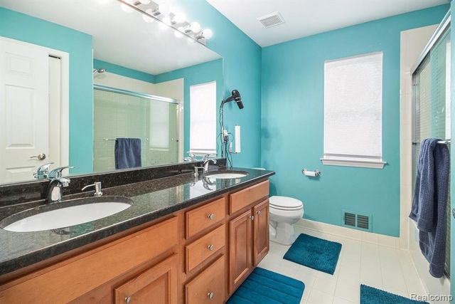 829 Grandview Drive, Commerce Twp, MI 48390