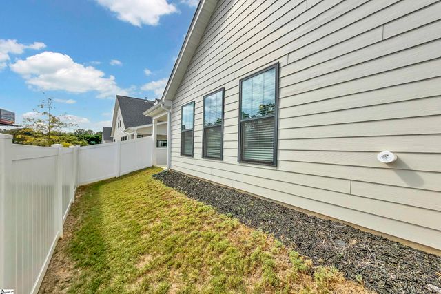 42 Carriage Run Drive, Simpsonville, SC 29681