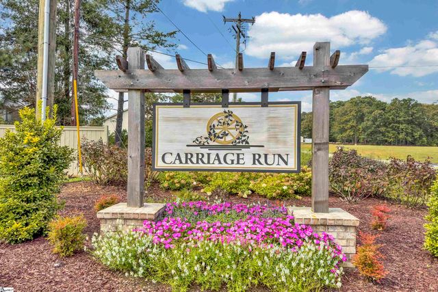 42 Carriage Run Drive, Simpsonville, SC 29681