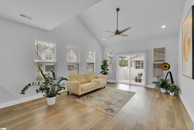 42 Carriage Run Drive, Simpsonville, SC 29681