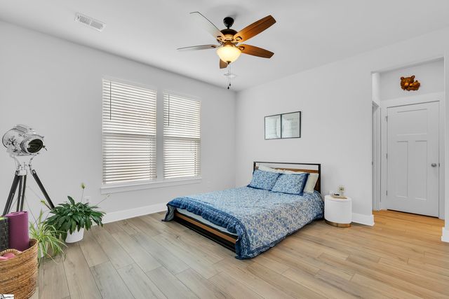 42 Carriage Run Drive, Simpsonville, SC 29681