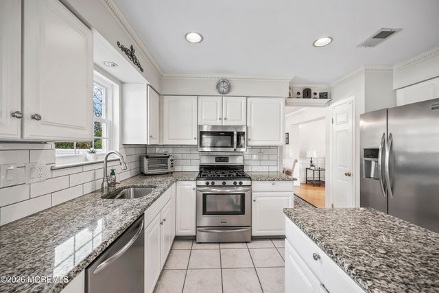 17 Sun Hollow Road, Howell, NJ 07731