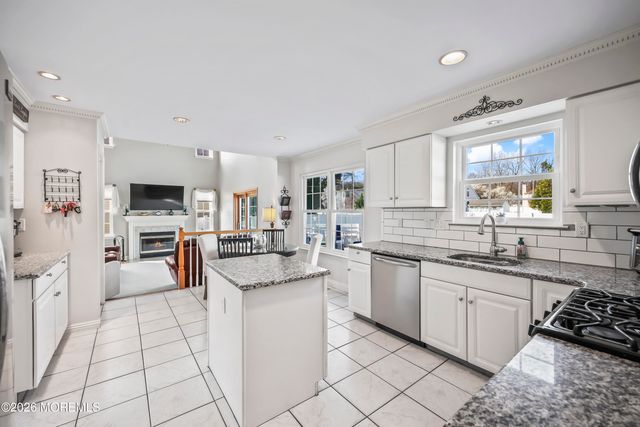 17 Sun Hollow Road, Howell, NJ 07731