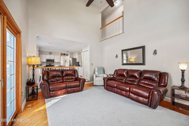 17 Sun Hollow Road, Howell, NJ 07731