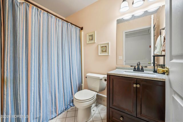 17 Sun Hollow Road, Howell, NJ 07731