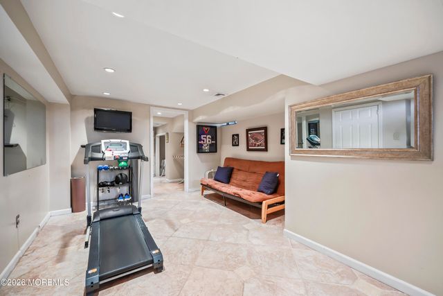 17 Sun Hollow Road, Howell, NJ 07731