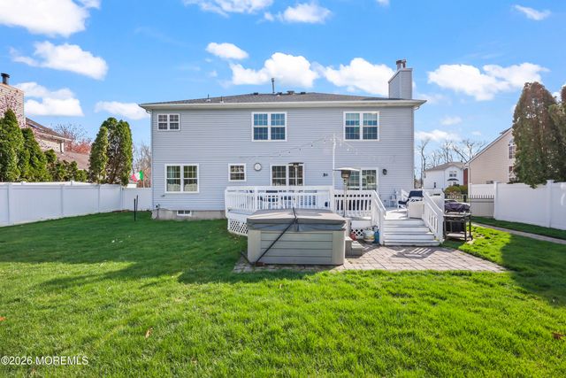 17 Sun Hollow Road, Howell, NJ 07731