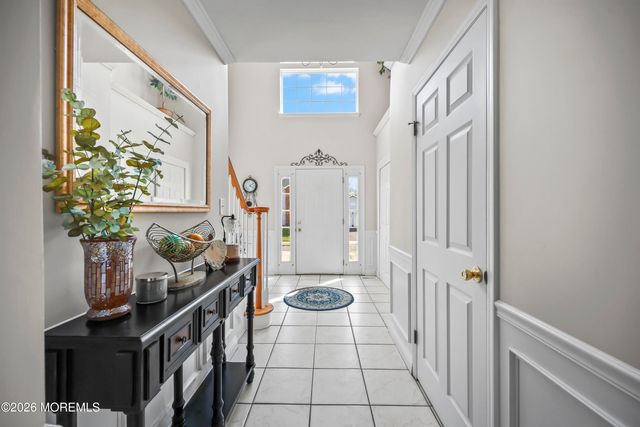 17 Sun Hollow Road, Howell, NJ 07731