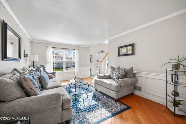 17 Sun Hollow Road, Howell, NJ 07731