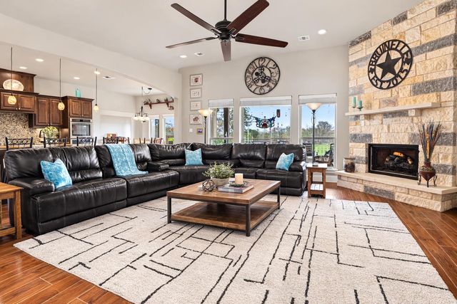 113 Camp Verde DR, Georgetown, TX 78633