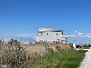 68 BAY AVENUE, Heislerville, NJ 08324