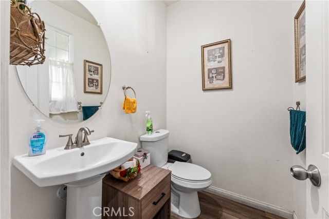 507 Villa Way, Colton, CA 92324