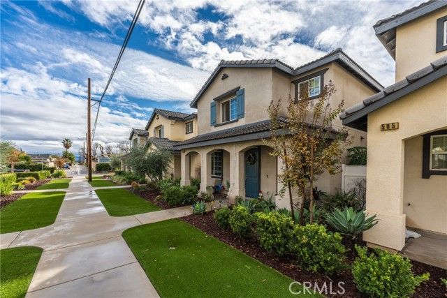 507 Villa Way, Colton, CA 92324