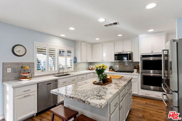 21155 Lone Star Way, Santa Clarita, CA 91390