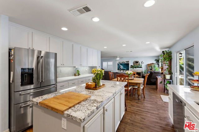 21155 Lone Star Way, Santa Clarita, CA 91390