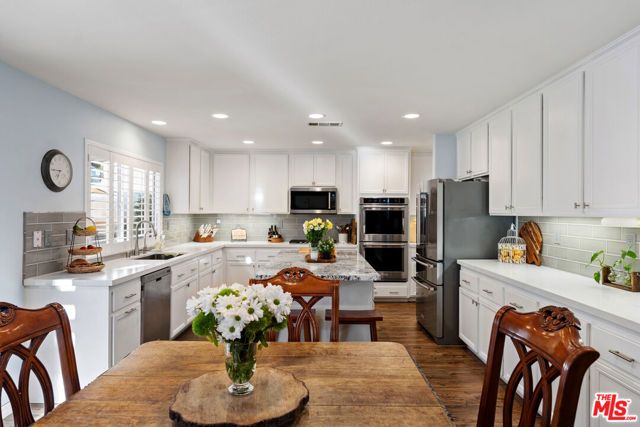 21155 Lone Star Way, Santa Clarita, CA 91390