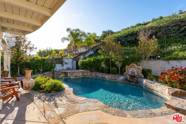 21155 Lone Star Way, Santa Clarita, CA 91390