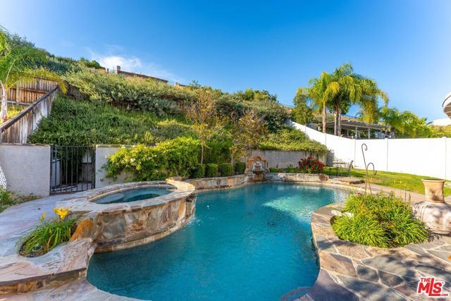 21155 Lone Star Way, Santa Clarita, CA 91390