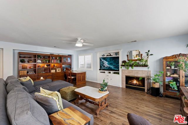 21155 Lone Star Way, Santa Clarita, CA 91390