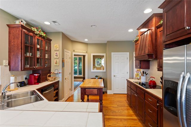 234 Bay View Drive, Salem, SC 29676
