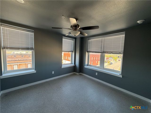 103 East Central Avenue, Temple, TX 76501