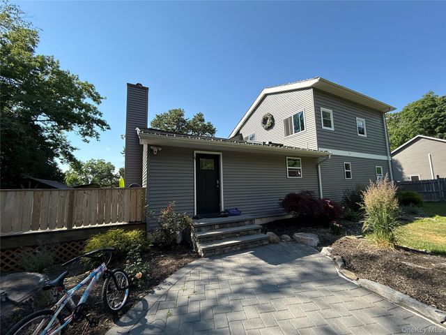 11 Summit Trail, Monroe, NY 10950