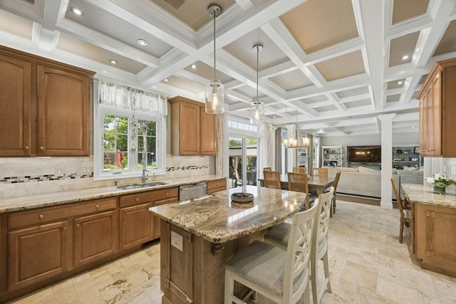 73 Fairway Drive, Northbridge, MA 01534