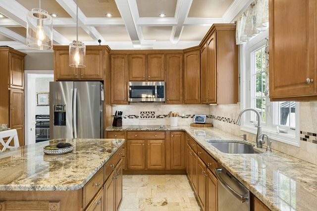 73 Fairway Drive, Northbridge, MA 01534