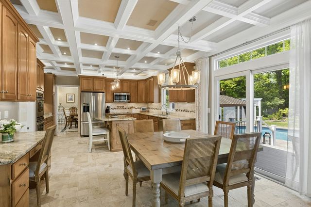 73 Fairway Drive, Northbridge, MA 01534
